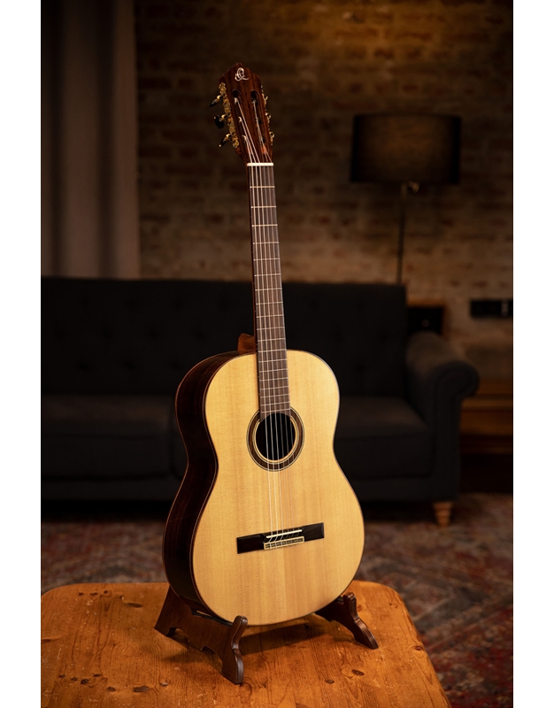 ORTEGA R158 Classical Guitar 4/4 with Gig Bag